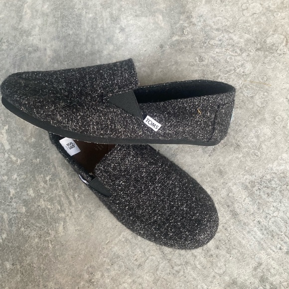 Toms fabric upper men’s Sz 10 loafer shoes - Picture 4 of 8